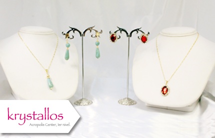 ¡Perfecto detalle para mamá! Paga RD$ 595 en vez de RD$ 1,500 por un Set de Gold Filled (aretes + cadena + medalla) en Krystallos Accesorios.